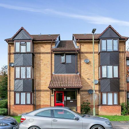 Aryas Apartments London Edgware Exteriör bild